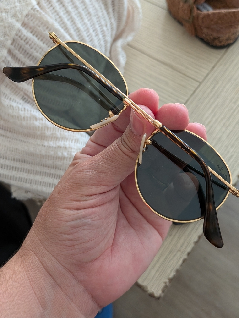 Ray-Ban Round Metal Sunglasses - Gold Frame with Mirror Lenses - Picture 3 of 3